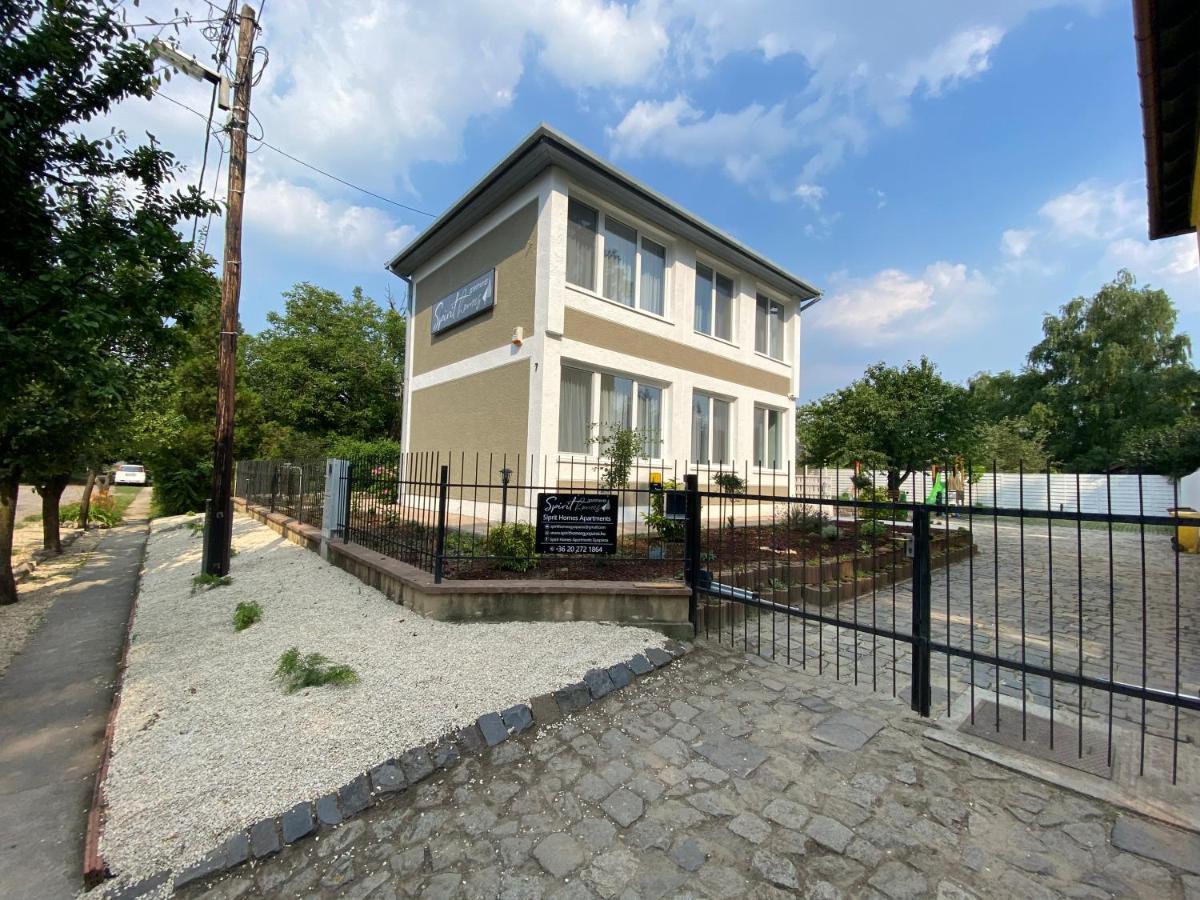 Spirit Homes Apartments Orosháza Exterior foto